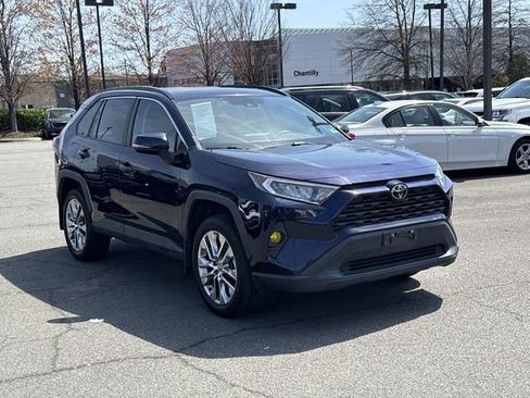 Used 2021 Toyota RAV4 XLE Premium image 1