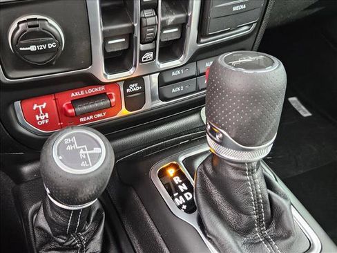 New 2026 Jeep Gladiator Mojave image 12