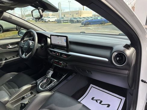 Used 2022 Kia Forte GT-Line w/ GT-Line Premium Package image 13