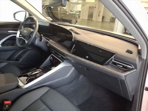 Certified 2025 Audi Q5 Premium w/ Convenience Package image 20