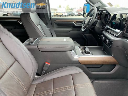 New 2026 Chevrolet Silverado 3500 High Country w/ Technology Package AWD/4WD image 13