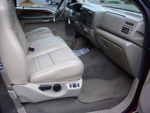 Used 2004 Ford F250 Lariat image 14