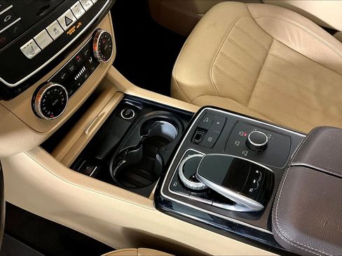 Used 2018 Mercedes-Benz GLS 450 4MATIC image 14