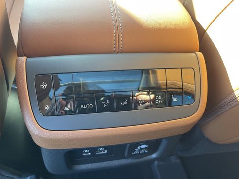 New 2025 Nissan Pathfinder Platinum w/ Cargo Package image 19