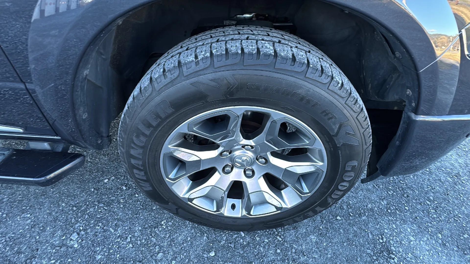 Used 2018 RAM 1500 Limited AWD/4WD image 18