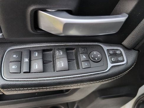 Used 2024 RAM 2500 Big Horn image 10