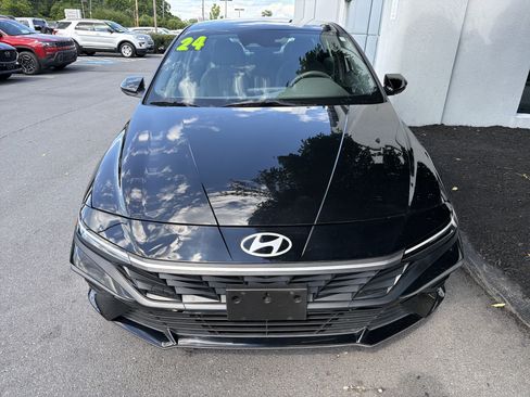 Used 2024 Hyundai Elantra SEL FWD image 9