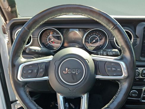 Certified 2022 Jeep Wrangler Unlimited Sahara w/ Cold Weather Group image 21