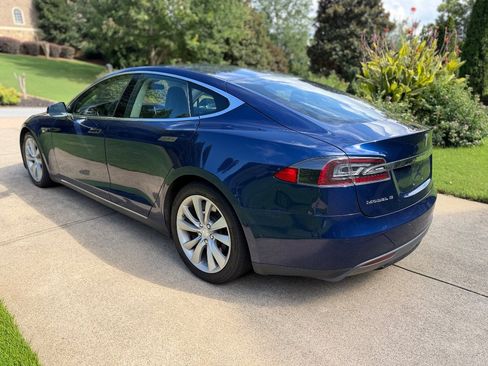 Used 2015 Tesla Model S 70D AWD/4WD image 8