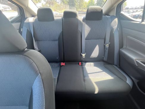 Used 2025 Nissan Versa SV FWD image 37