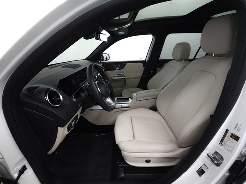 Certified 2026 Mercedes-Benz GLB 250 4MATIC image 7