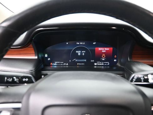 Used 2023 Lincoln Nautilus Reserve image 15