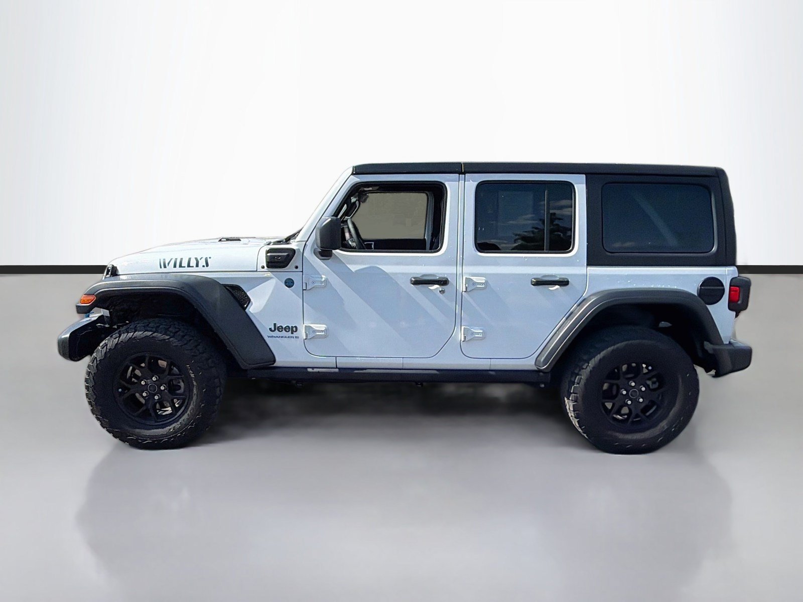 Used 2024 Jeep Wrangler Unlimited AWD/4WD image 8