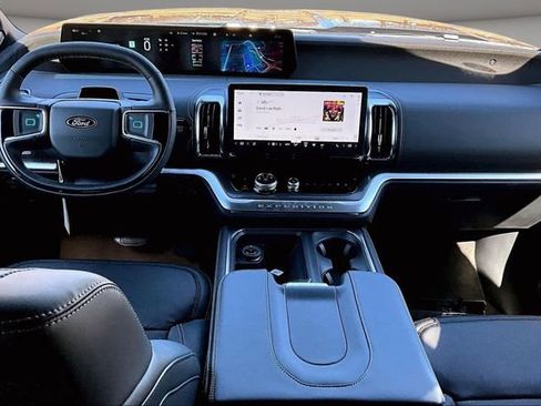 New 2025 Ford Expedition Max Platinum w/ Stealth Performance Package image 5