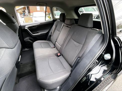 Certified 2020 Toyota RAV4 LE image 18