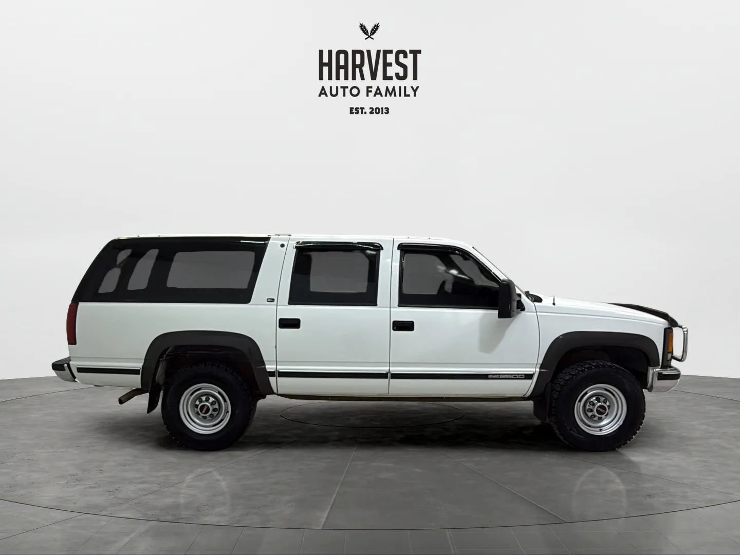 Used 1999 GMC Suburban 2500 AWD/4WD image 8