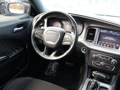 Used 2022 Dodge Charger R/T w/ Driver Convenience Group image 19