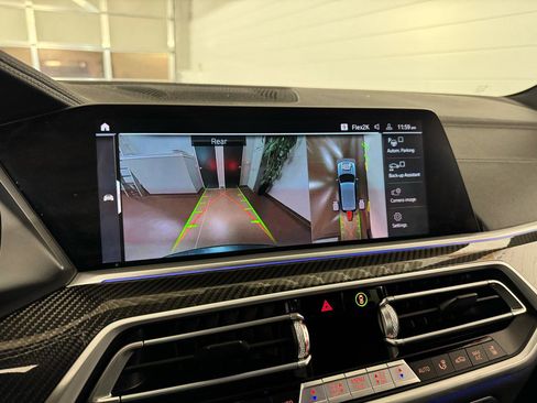 Used 2021 BMW X5 M50i image 30