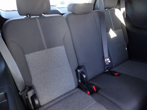 Used 2025 GMC Acadia Elevation image 14