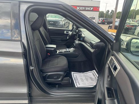 Used 2020 Ford Explorer XLT AWD/4WD image 9