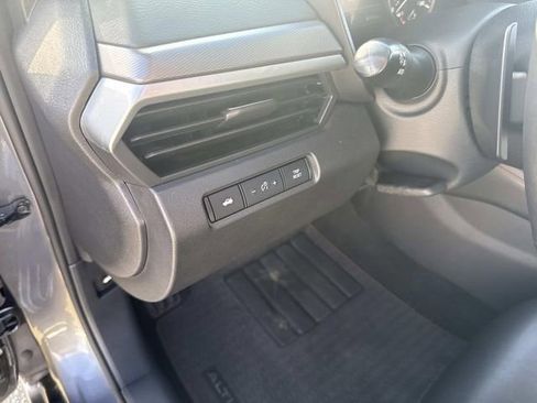 Used 2024 Nissan Altima 2.5 SR image 27