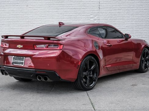 Used 2016 Chevrolet Camaro SS RWD image 7