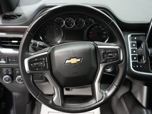 Used 2021 Chevrolet Suburban LT w/ Rear Media and Nav Package AWD/4WD image 17