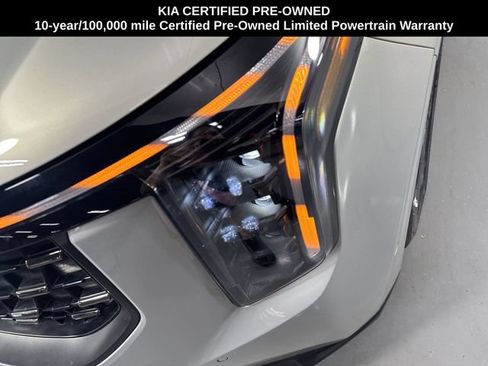 Certified 2025 Kia Carnival SX Prestige FWD image 28