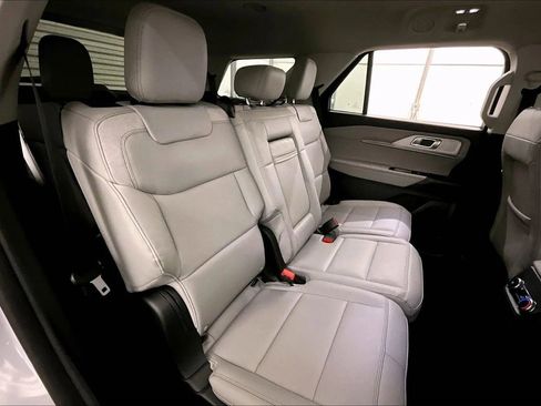 New 2026 Ford Explorer Active w/ Active Comfort Package image 26