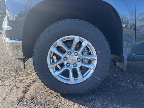 New 2026 Chevrolet Silverado 1500 LT w/ Z71 Off-Road Package image 5