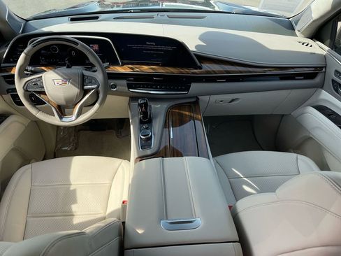 Used 2024 Cadillac Escalade Sport Platinum image 16