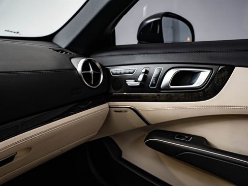 Used 2017 Mercedes-Benz SL 450 image 46