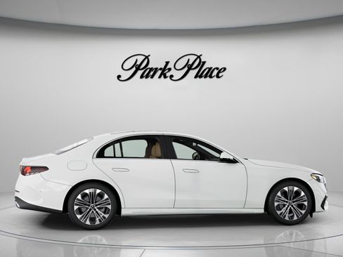New 2026 Mercedes-Benz E 350 4MATIC Sedan image 27