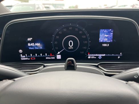 Used 2023 Cadillac Escalade ESV Sport image 16