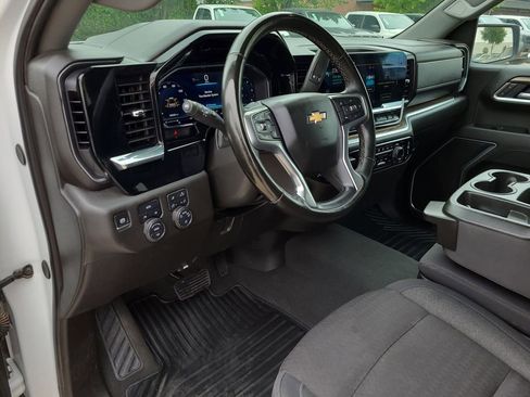 Used 2025 Chevrolet Silverado 1500 LT w/ Safety Package AWD/4WD image 17