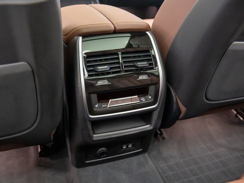 New 2025 BMW X7 M60i image 20