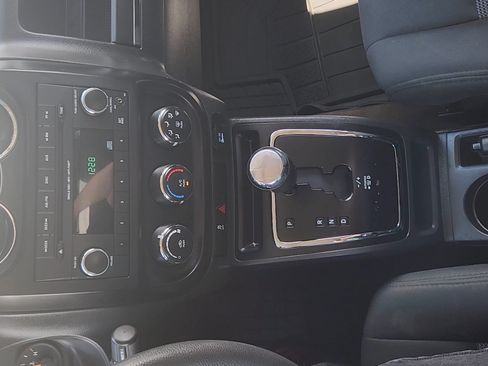 Used 2014 Jeep Patriot Sport AWD/4WD image 14