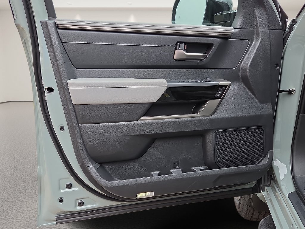 New 2026 Toyota Tundra Limited AWD/4WD image 17