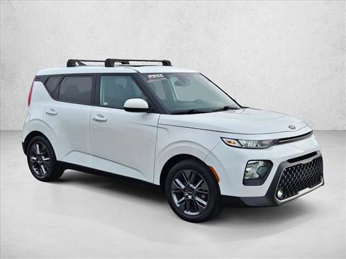 Used 2021 Kia Soul EX image 3