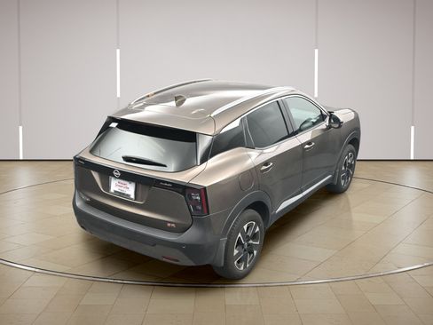 Certified 2025 Nissan Kicks SR FWD image 31