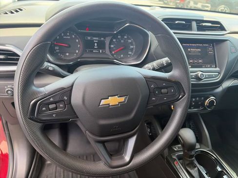 Used 2022 Chevrolet TrailBlazer LT w/ Driver Confidence Package FWD image 23