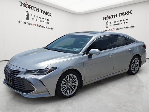 Used 2022 Toyota Avalon Limited w/ Advanced Safety Package FWD image 1