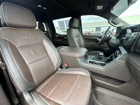 Certified 2025 GMC Sierra 1500 Denali w/ Denali Reserve Package AWD/4WD image 23