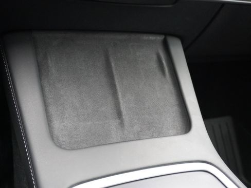 Used 2022 Tesla Model Y Performance image 27