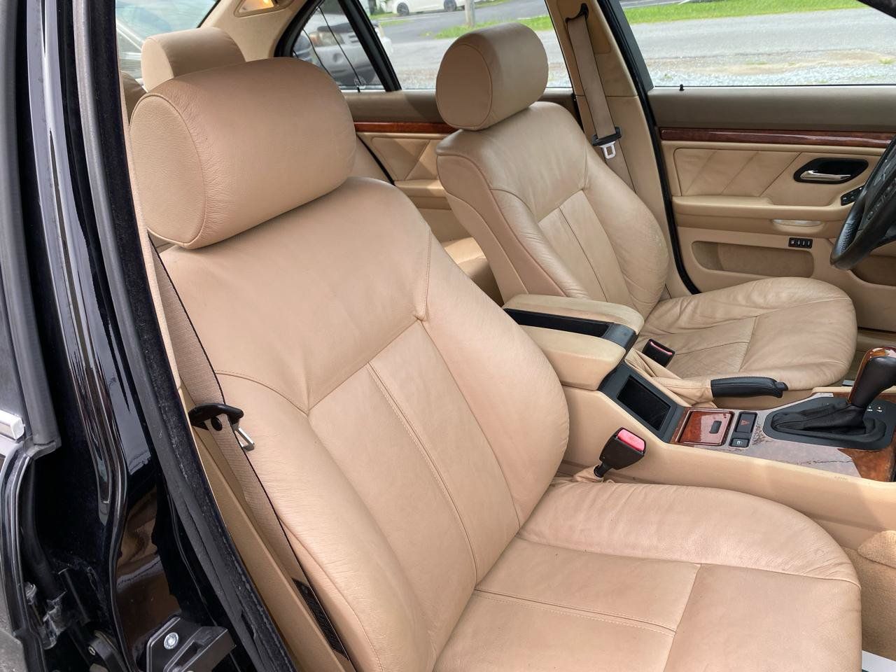 Used 1997 BMW 528i Sedan RWD image 11