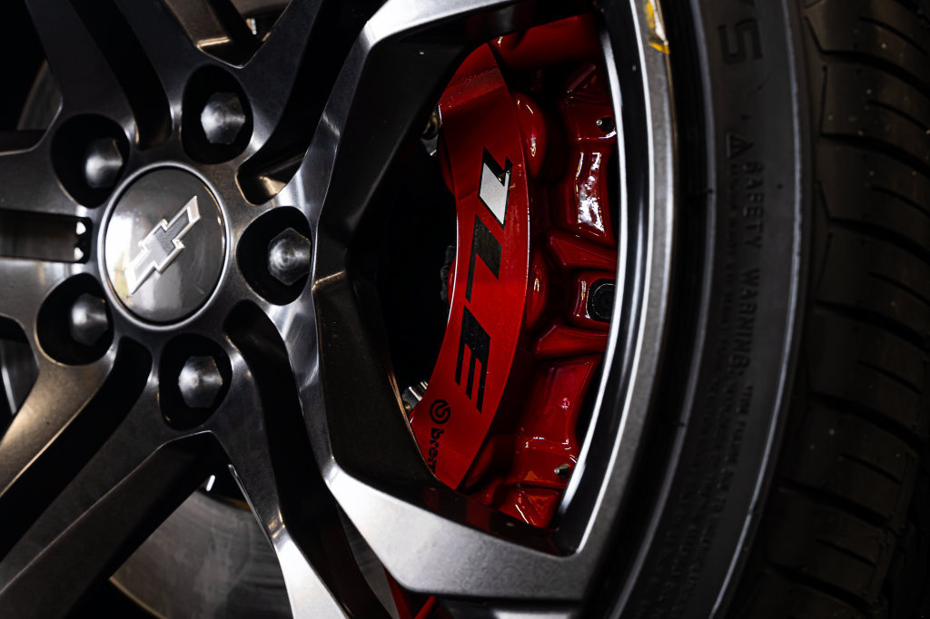 Used 2020 Chevrolet Camaro SS RWD image 13