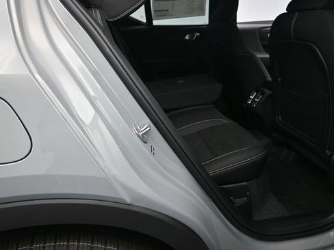 New 2026 Volvo XC40 B5 Ultra w/ Protection Package Premier AWD/4WD image 26