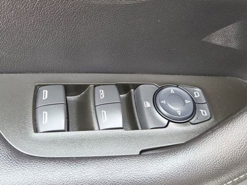 Used 2025 Chevrolet Blazer LT image 22