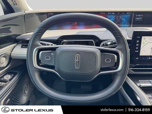 Used 2025 Lincoln Nautilus Reserve AWD/4WD image 19