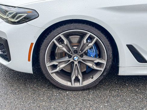 Used 2021 BMW M550i xDrive w/ Dynamic Handling Package AWD/4WD image 7